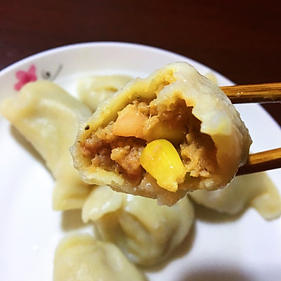 玉米虾仁鲜肉水饺