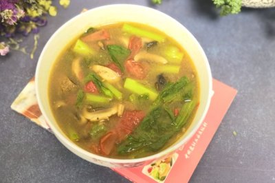 蘑菇圣女果汤