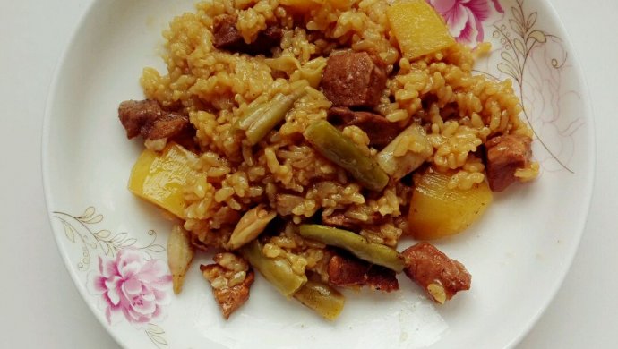 红烧肉焖米饭