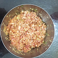 猪肉白萝卜馅包子的做法图解4