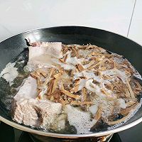 牛肉烧笋干的做法图解1