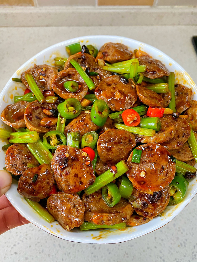 牛肉丸神仙吃法❗️巨下饭的爆炒牛肉丸～的做法