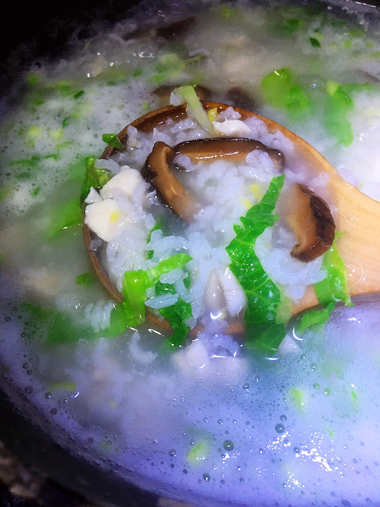 香菇鸡肉粥的做法
