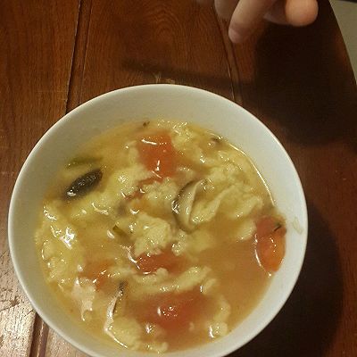 西红柿香菇干贝疙瘩汤