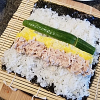 小清新黄瓜鲔鱼寿司的做法图解7