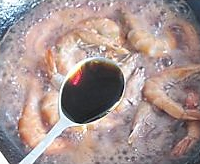 红酒焖大虾的做法图解5