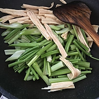 素炒芹菜的做法图解2