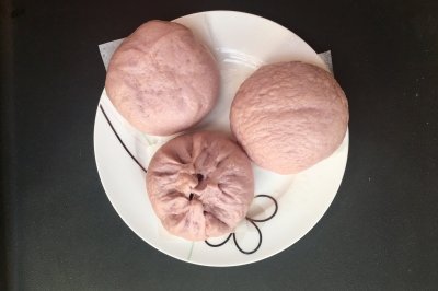 既有颜值又有营养的紫甘蓝瓜子椰丝花生包