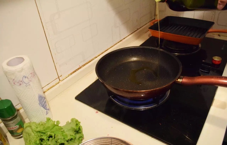 香辣肉末蔬菜卷的做法图解7