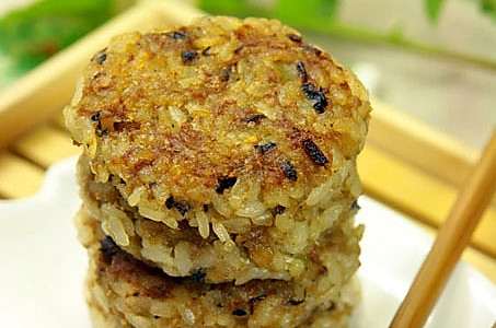 猪肉米饼——剩饭变身美味早餐的做法