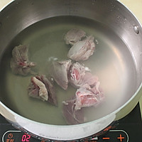 赤小豆章鱼莲藕瘦肉汤的做法图解2