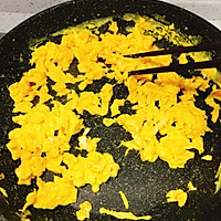 给上网课的孩子补补眼，疏肝护眼鸡蛋胡萝卜馅包子的做法图解4