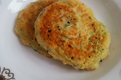 鸡蛋白瓜虾仁饼