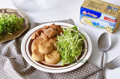 韩式黄油烤酱鸡肉杏鲍菇沙拉