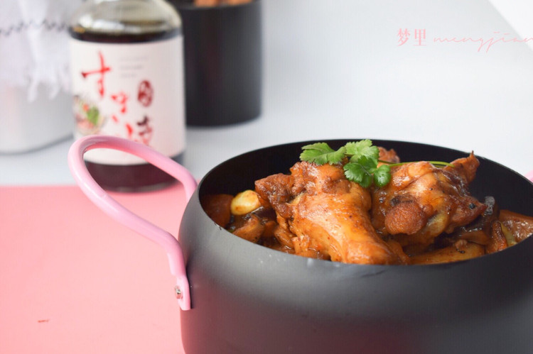 更适合制作中国美食的寿喜锅酱油－翅根焖锅的做法
