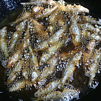 家常菜辣椒炒河鱼仔的做法图解5