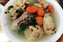 糯玉米胡萝卜骨头汤的做法
