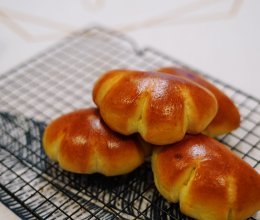 日式香草卡仕达面包的做法