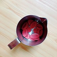 草莓巧克力拿铁#15分钟周末菜#的做法图解2