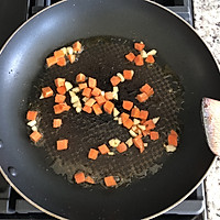 5分钟的快手美味炒饭的做法图解2
