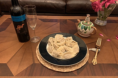 饺子就酒越喝越有～猪肉茶树菇胡萝卜馅饺子