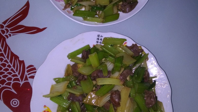 芹菜炒鸡杂(鸡心鸡肾)