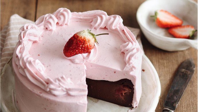 草莓巧克力巴斯克蛋糕｜双重味蕾满足