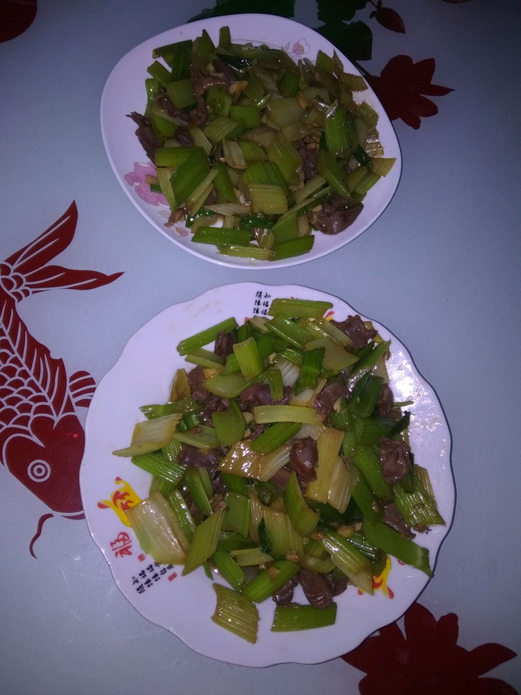 芹菜炒鸡杂(鸡心鸡肾)的做法