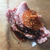 香辣猪肉铺的做法图解2