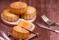 广式蛋黄莲蓉月饼的做法