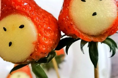冬日里的第一颗草莓，吃了“莓？”—自制草莓糖葫芦