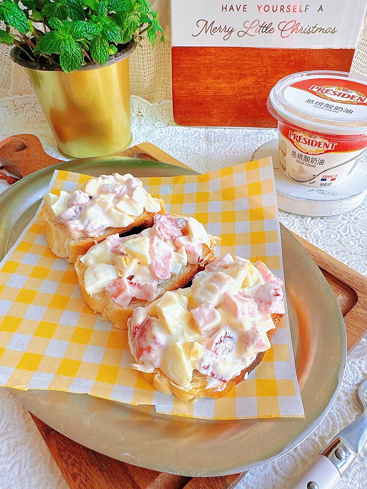 元气早餐｜草莓酸奶油开放三明治❗️的做法