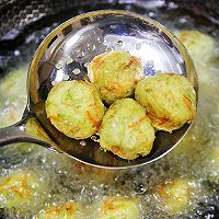 #让每餐蔬菜都营养美味#过年必备炸丸子的做法图解10
