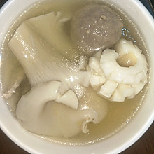 菌菇鱼丸瘦肉汤