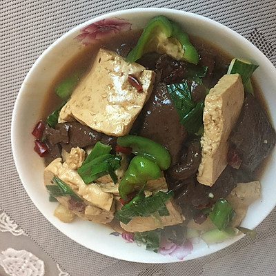 猪血豆腐