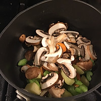 奶油牡蛎汤（清淡低热量版，1-2人份）的做法图解3