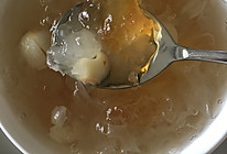 桃胶雪燕皂角米银耳莲子糖水的做法