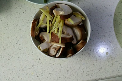 阿杰香菇鸭血鱼丸汤