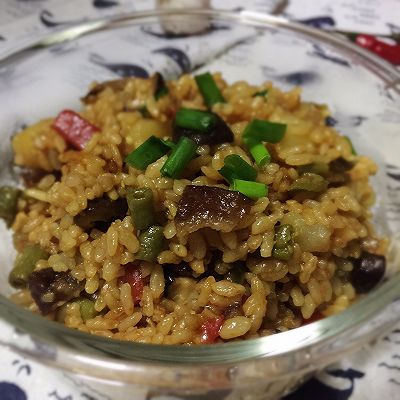 腊味煲仔饭，好吃的腊肉焖饭