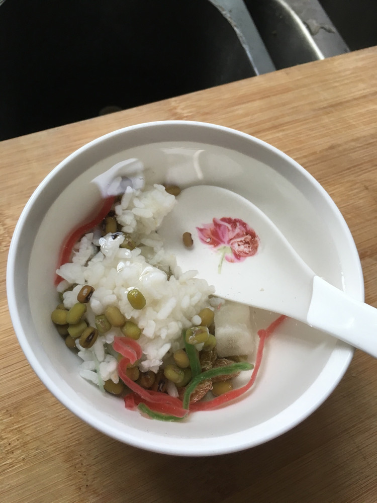 冰镇绿豆汤夏日消暑佳品的做法
