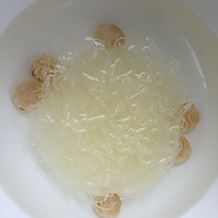 超级无敌鲍鱼大虾瑶柱蒸米粉的做法图解3