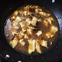 襄阳名菜——孔明菜烧五花肉的做法图解8