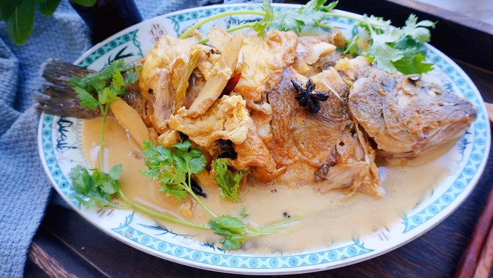 红烧鲈鱼