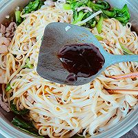 #妈妈手中的安心味#肉丝虾仁炒面的做法图解9