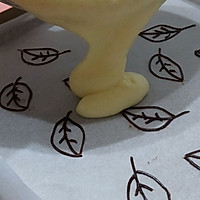 树叶酸奶蛋糕卷#九阳烘焙剧场#的做法图解12