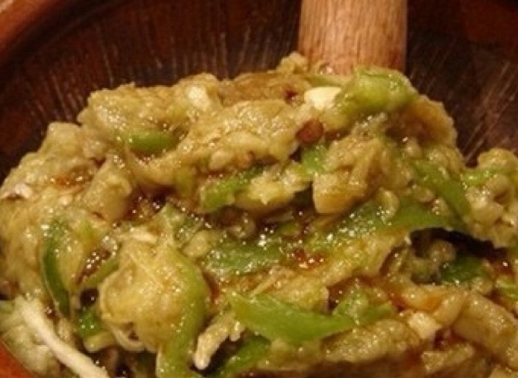 擂缸皮蛋茄子（茄子、皮蛋、青椒）的做法
