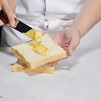 10分钟快手早餐：岩烧乳酪的做法图解3