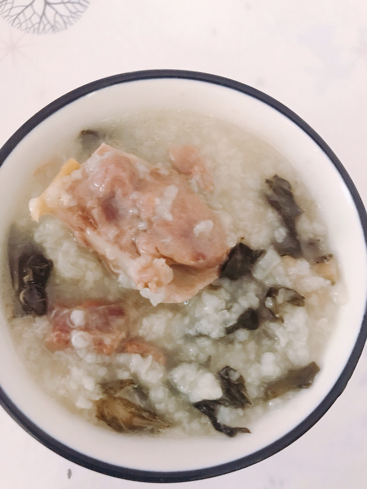 菜干咸骨粥的做法