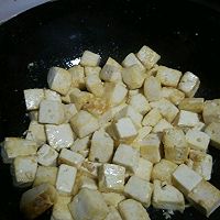 快手菜——虾酱炒豆腐的做法图解2