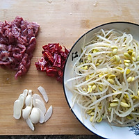 豆芽炒牛肉的做法图解1